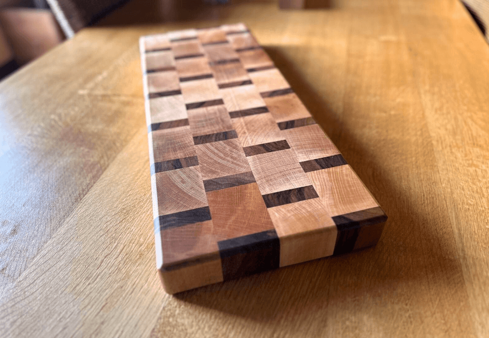 Planche déco ou planche à découper en bois de bout | Hêtre et noyer – Image 3