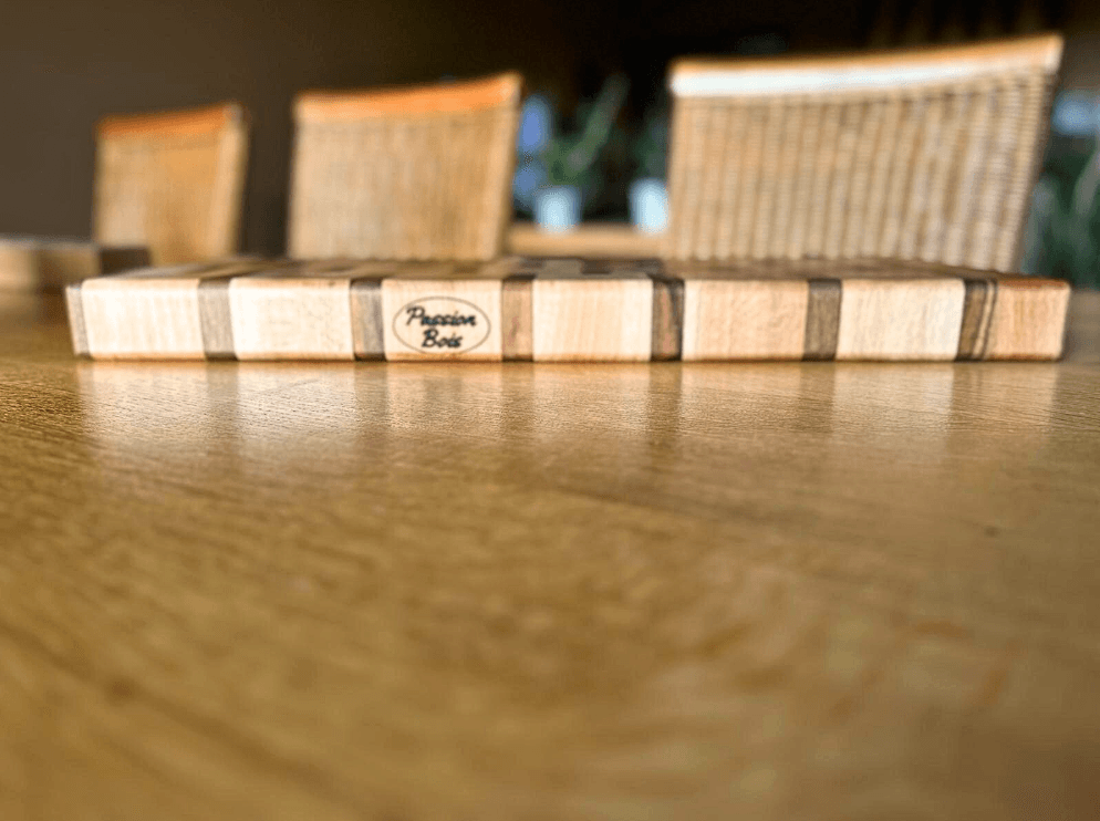 Planche déco ou planche à découper en bois de bout | Hêtre et noyer – Image 4